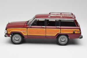 Jeep Grand Wagoneer Classic Rot AUTOart 1:18 74002 Metall – Bild 4 von 8