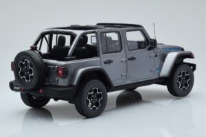 Jeep Wrangler 4xe Silber GT Spirit 1:18 GT419 Resin – Bild 2 von 6