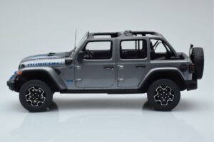 Jeep Wrangler 4xe Silber GT Spirit 1:18 GT419 Resin – Bild 3 von 6