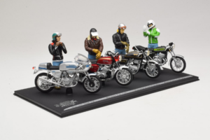 Joe Bar Team Sammlung mit Figuren Solido 1:18 5008 Metall – Bild 2 von 4