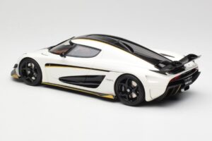 Koenigsegg Regera Crystal Weiss GT Spirit 1:18 GT913 Resin – Bild 5 von 6