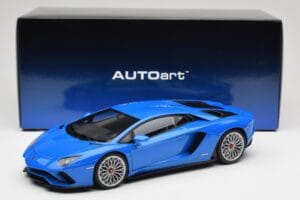Lamborghini Aventador S LP740-4 Blue Nila AUTOart 1:18 79134 Metall – Bild 8 von 8