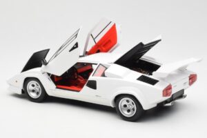 Lamborghini Countach LP500S Weiss Kyosho 1:18 08320E Metall – Bild 5 von 8