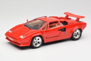 Lamborghini Countach Rot Bburago 1:18 3047-M1 Metall
