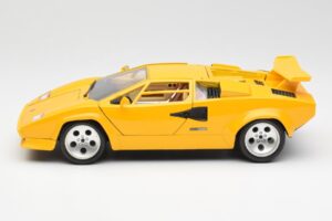 Lamborghini Countach Gelb Bburago 1:18 3037 Metall – Bild 4 von 8