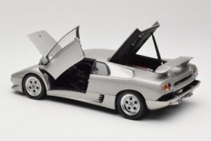 Lamborghini Diablo Silber AUTOart 1:18 70071 Metall – Bild 5 von 8