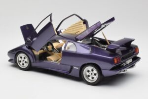 Lamborghini Diablo Lila Maisto 1:18 3028 Metall – Bild 5 von 8