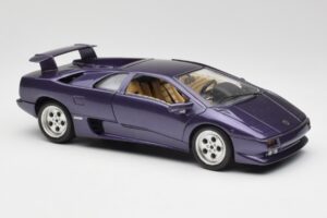 Lamborghini Diablo Lila Maisto 1:18 3028 Metall – Bild 6 von 8