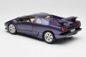 Lamborghini Diablo Lila Maisto 1:18 3028 Metall – Bild 7 von 8