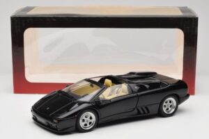 Lamborghini Diablo Roadster Schwarz AUTOart 1:18 70093-R1 Metall – Bild 10 von 10