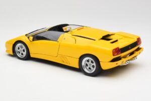 Lamborghini Diablo Roadster Gelb AUTOart 1:18 70092 Metall – Bild 7 von 8