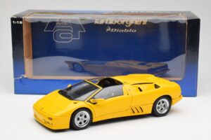 Lamborghini Diablo Roadster Gelb AUTOart 1:18 70092 Metall – Bild 8 von 8