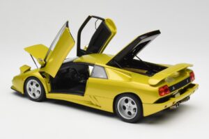 Lamborghini Diablo SE30 Anniversary Edition Gelb Spyder AUTOart 1:18 79157 Metall – Bild 5 von 8