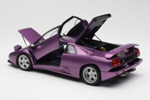 Lamborghini Diablo SE30 Jota Metallic Lila AUTOart 1:18 79142 Komposit – Bild 5 von 8
