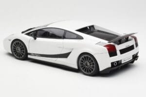 Lamborghini Gallardo Superleggera Monocerus Metallic Weiss AUTOart 1:18 74585 Metall – Bild 7 von 8