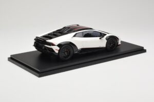 Lamborghini Huracan Sterrato No. 63 Weiss TopSpeed 1:18 TS0610 Resin – Bild 2 von 6