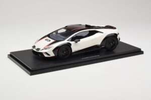Lamborghini Huracan Sterrato No. 63 Weiss TopSpeed 1:18 TS0610 Resin