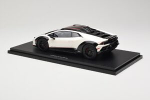 Lamborghini Huracan Sterrato No. 63 Weiss TopSpeed 1:18 TS0610 Resin – Bild 5 von 6