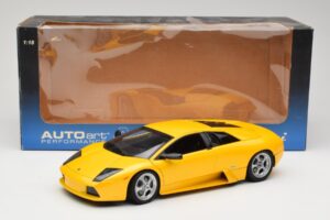 Lamborghini Murcielago LP640 Giallo Orion AUTOart 1:18 74511 Metall – Bild 8 von 8