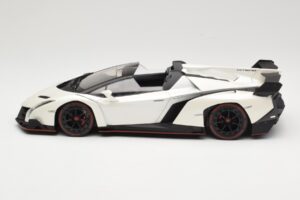 Lamborghini Veneno Roadster Weiss Mit Roter Linie Kyosho 1:18 C09502W Metall – Bild 3 von 6