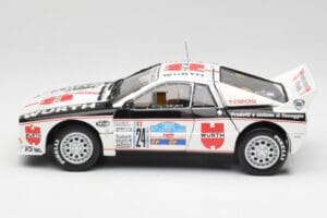 Lancia 037 #1 G. Cunico / E. Bartolich Targa Florio Winner 1983 Kyosho 1:18 08302H Metall – Bild 4 von 8