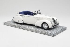 Lancia Astura Tipo 233 Corto Weiss Minichamps 1:18 107125330 Resin – Bild 4 von 6