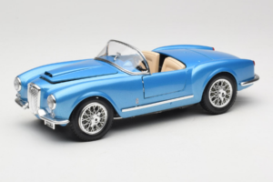 Lancia Aurelia B24 Spider Blau Bburago 1:18 3010-M1 Metall