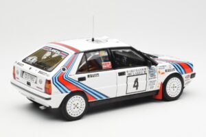 Lancia Delta HF 4WD #4 M. Alen / I. Kivimaki Martini Rally 1000 Lakes 1987 Kyosho 1:18 08960B Metall – Bild 3 von 8