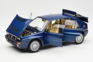 Lancia Delta HF Integrale Evo II Blau Kyosho 1:18 08341BL Metall – Bild 2 von 8