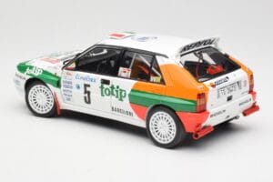 Lancia Delta HF Integrale Evo II Totip #5 A. Aghini / S. Farnocchia Rally Monte Carlo 1993 Kyosho 1:18 08348F Metall – Bild 7 von 8