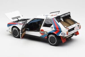 Lancia Delta S4 Martini #4 H. Toivonen / S. Cresto Rally Tour de Corse 1986 AUTOart 1:18 88620 Metall – Bild 5 von 8