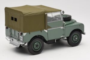 Land Rover 88 Series I Grün Minichamps 1:18 150168900 Metall – Bild 3 von 8