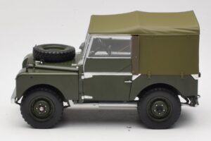 Land Rover 88 Series I Matt Green Minichamps 1:18 150168909 Metall – Bild 4 von 8