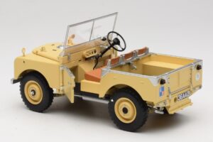 Land Rover 88 Series I RAF Beige Minichamps 1:18 150168911 Metall – Bild 5 von 8