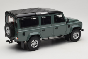 Land Rover Defender Station Wagon Keswick Green GT Spirit 1:18 GT527 Resin – Bild 2 von 6