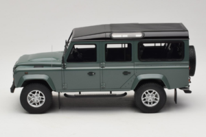 Land Rover Defender Station Wagon Keswick Green GT Spirit 1:18 GT527 Resin – Bild 3 von 6