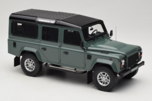 Land Rover Defender Station Wagon Keswick Green GT Spirit 1:18 GT527 Resin – Bild 4 von 6