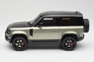 Land Rover Defender 90 HSE P400 L663 Pangea Green Metallic GT Spirit 1:18 GT517 Resin – Bild 3 von 6