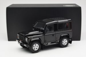 Land Rover Defender 90 Santorini Schwarz Metallic Kyosho 1:18 08901BK Metall – Bild 8 von 8