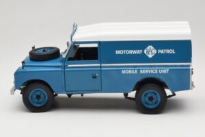 Land Rover Series III 109 Soft Top Motorway Patrol Blau Eagles Race 1:18 4403 Metall – Bild 4 von 8