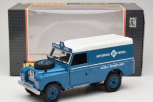 Land Rover Series III 109 Soft Top Motorway Patrol Blau Eagles Race 1:18 4403 Metall – Bild 8 von 8