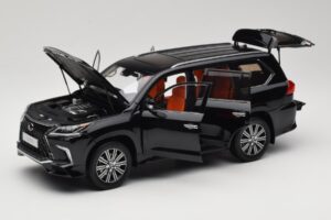 Lexus LX570 J200 Schwarz LCD 1:18 LCD18010-BL Metall – Bild 2 von 8