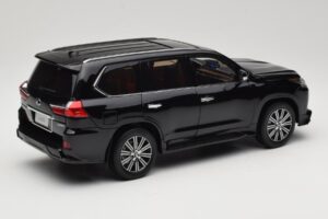 Lexus LX570 J200 Schwarz LCD 1:18 LCD18010-BL Metall – Bild 3 von 8