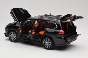 Lexus LX570 J200 Schwarz LCD 1:18 LCD18010-BL Metall – Bild 5 von 8