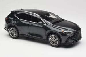 Lexus NX450h+ AZ20 Schwarz Kyosho 1:18 08968GBK Resin – Bild 6 von 8