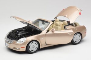 Lexus SC430 Beige Maisto 1:18 31629 Metall – Bild 2 von 8