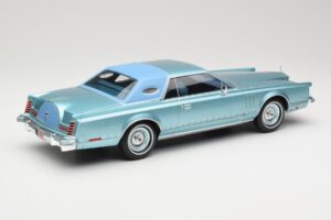 Lincoln Continental Mark V Blue Metallic MCG 1:18 MCG18369 Metall – Bild 2 von 6