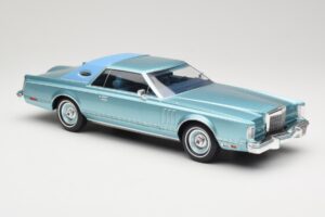 Lincoln Continental Mark V Blue Metallic MCG 1:18 MCG18369 Metall – Bild 4 von 6