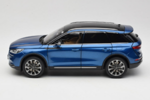 Lincoln Corsair Blau OEM 1:18 LINCOLN001 Metall – Bild 4 von 8