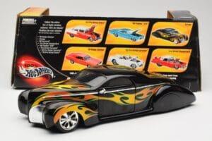Lincoln Zephyr Scrape Custom Schwarz mit Flammen Hot Wheels 1:18 57319 Metall – Bild 8 von 8